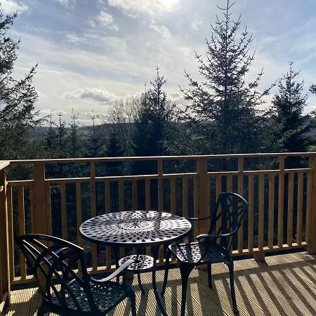 Beechnut Lodge With Hot Tub Cupar Exterior photo