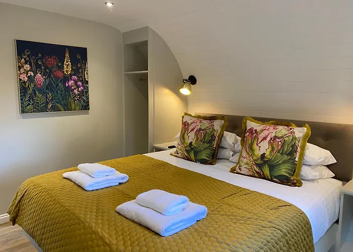 Beechnut Lodge With Hot Tub